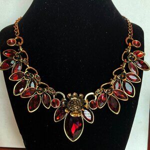 Beautiful Vintage Charming Charlie's Flower Petals Necklace